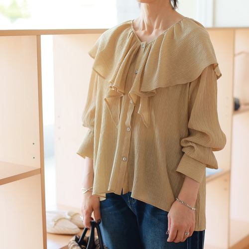 CHIGNON (シニヨン）　ストライプクレープ　ラッフルブラウス