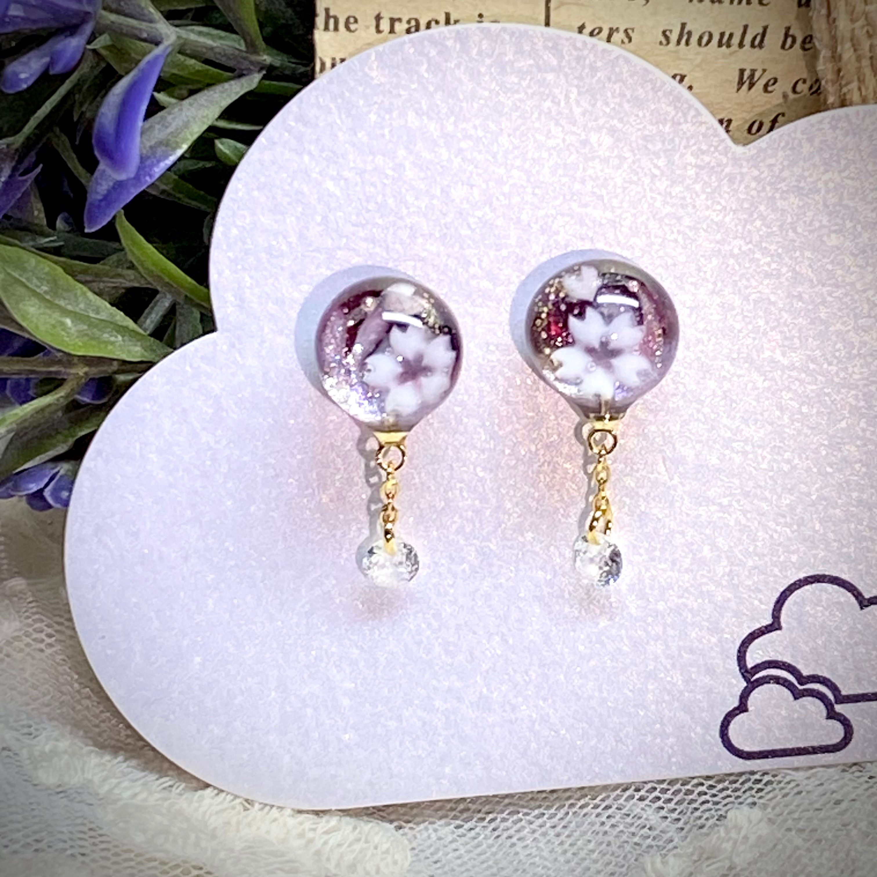 レジンキャッチ式ピアス  桜とキュービックジルコニア 小さめ ゴールド/レッド  サージカルステンレス