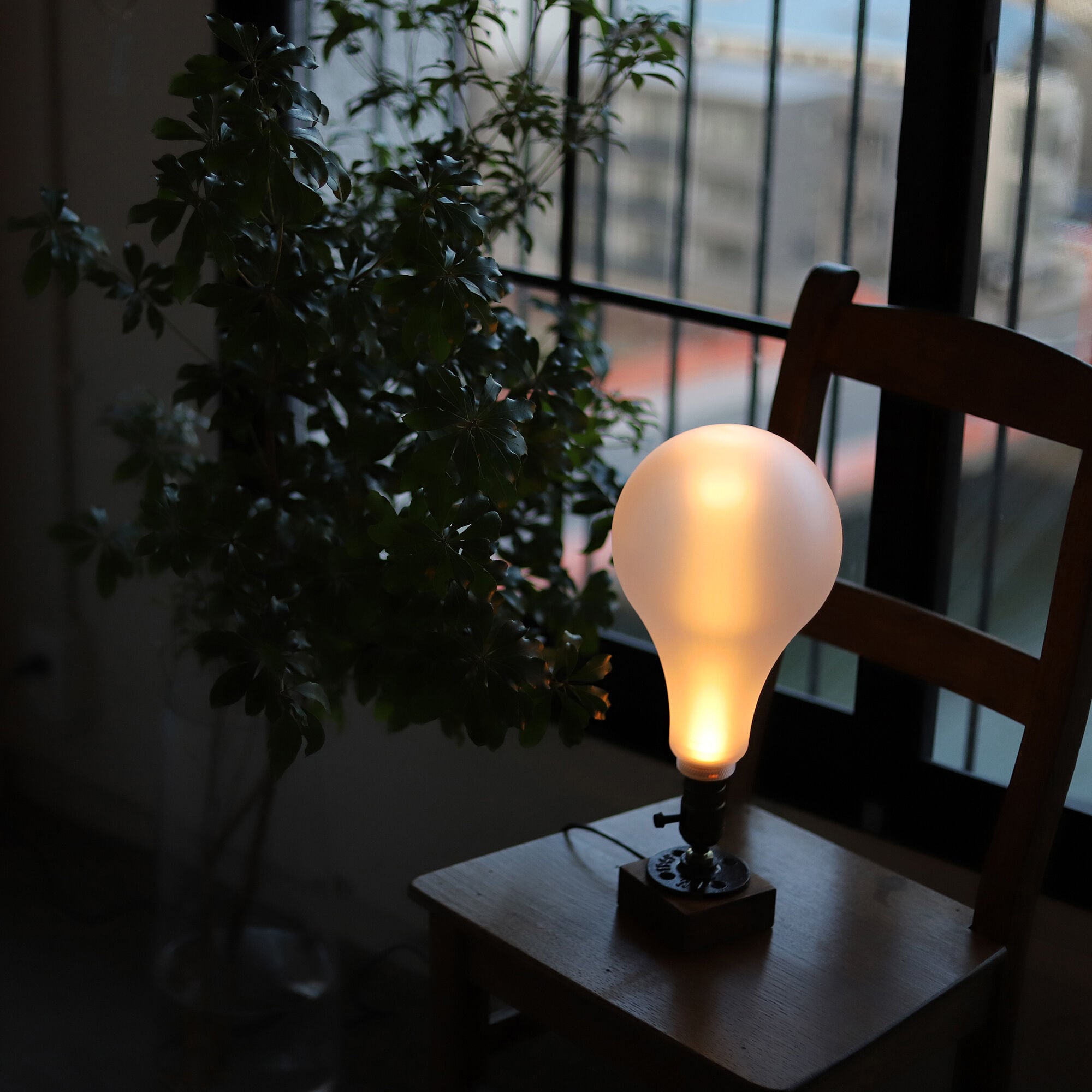 NOSTALGIA LED Bulb E26 BIG フロスト | WEST VILLAGE TOKYO