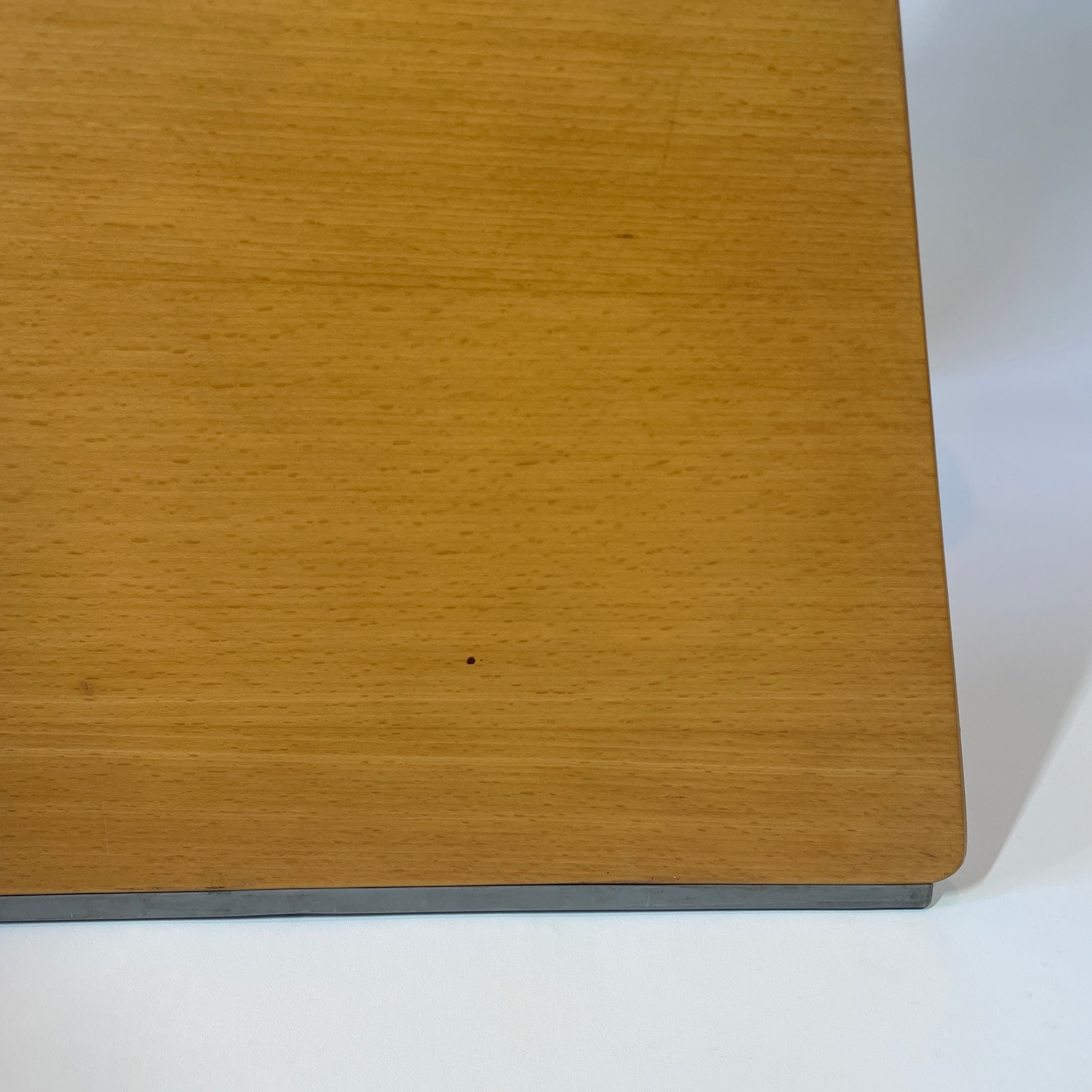 NXT chair by Peter Karpf | KOHSEKI