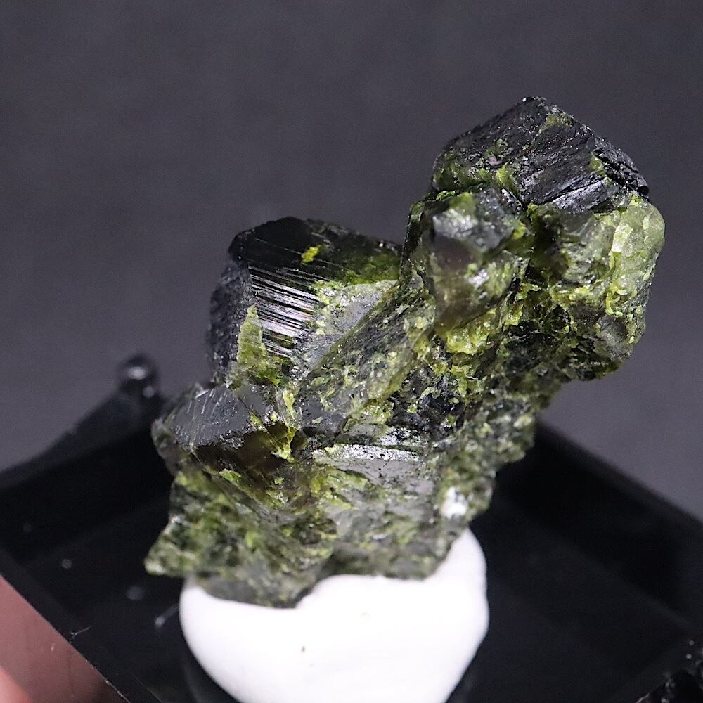 エピドート 緑簾石 14.4g EPD052 原石 鉱物 天然石 パワーストーン