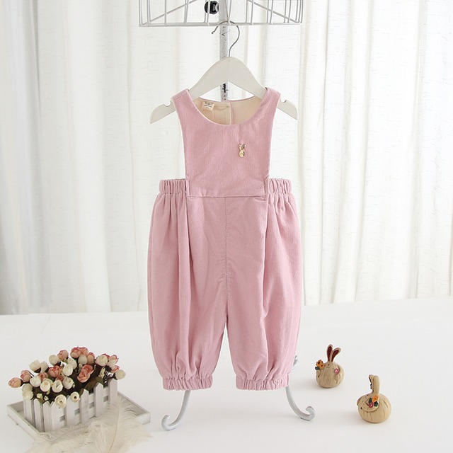 うさぎチャームのコーデュロイサロペット