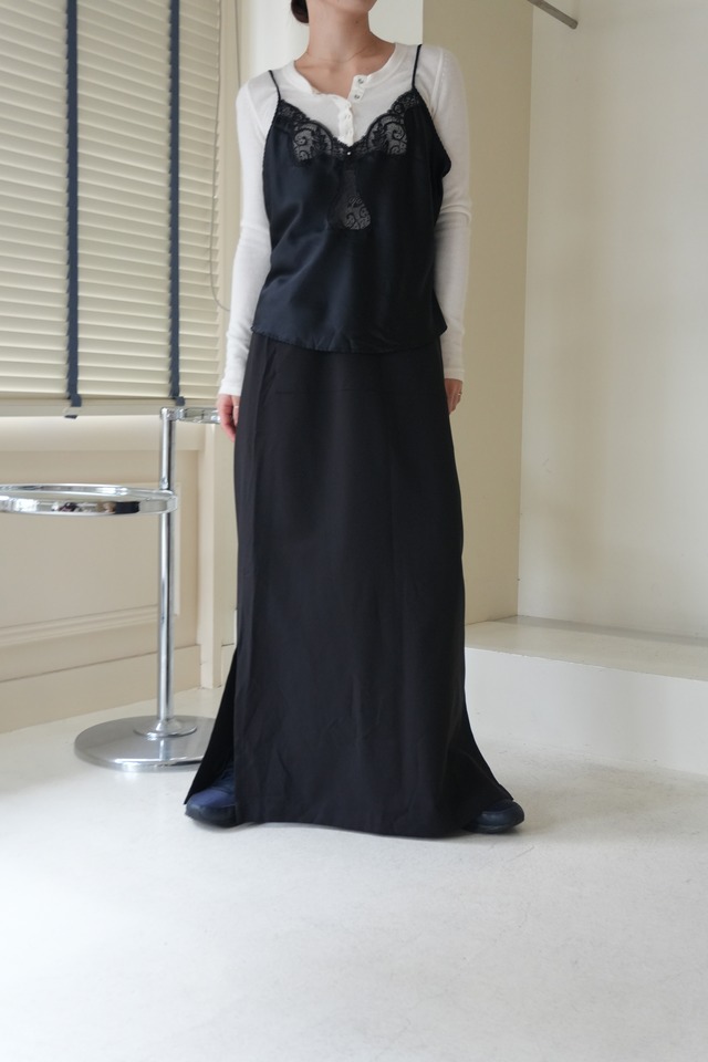 used straight skirt