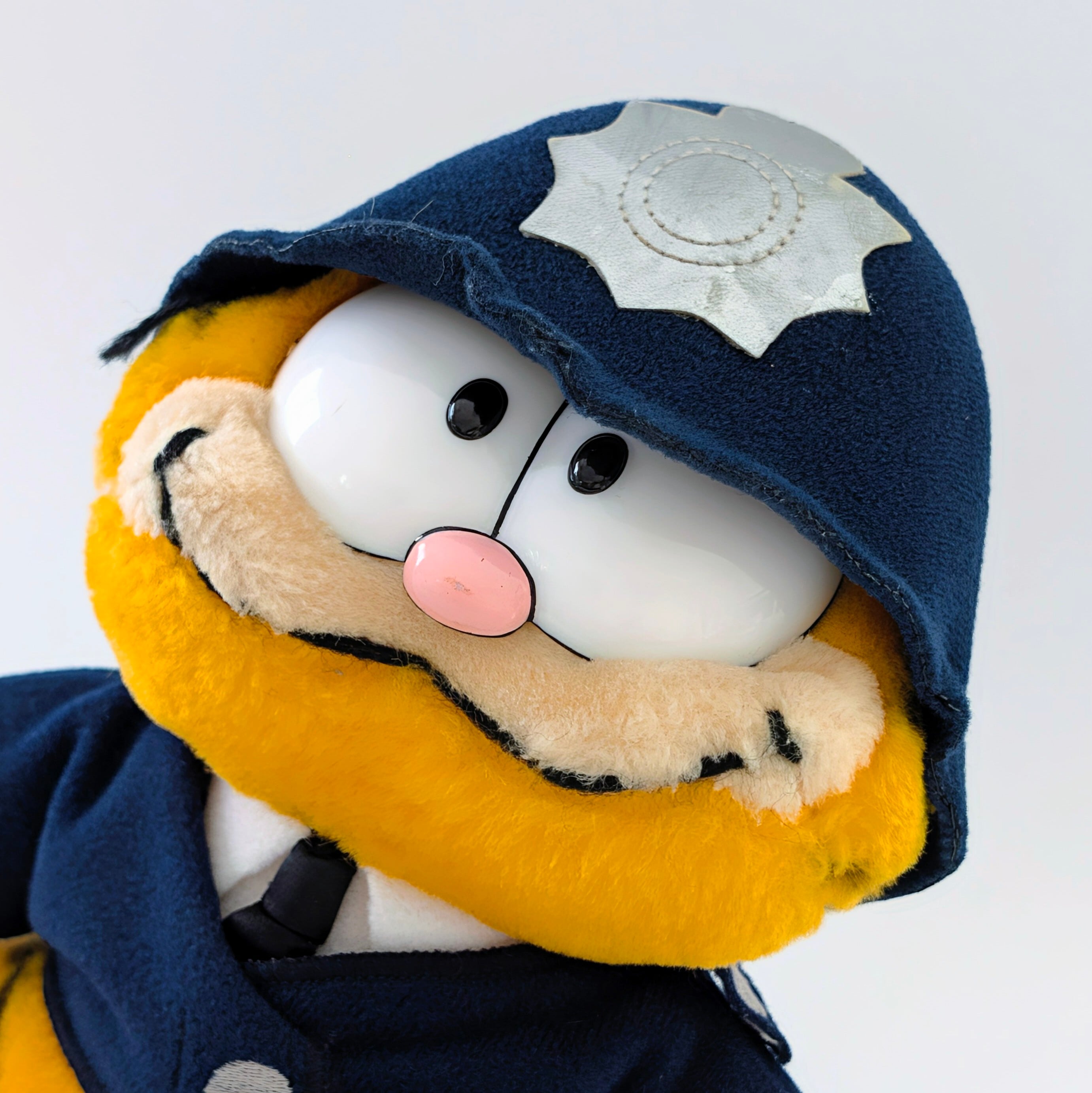 ☆ VINTAGE 1980年代初期 ☆【 Garfield ( ガーフィールド ) 】『 ガーフィールドポリス 』ぬいぐるみ プラッシュ plush 1980年代年製 〚アメリカン雑貨 アメトイ〛
