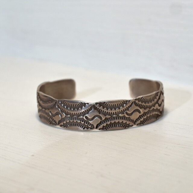 Vintage Sterling Silver Navajo Stamped Bangle / ヴィンテージ