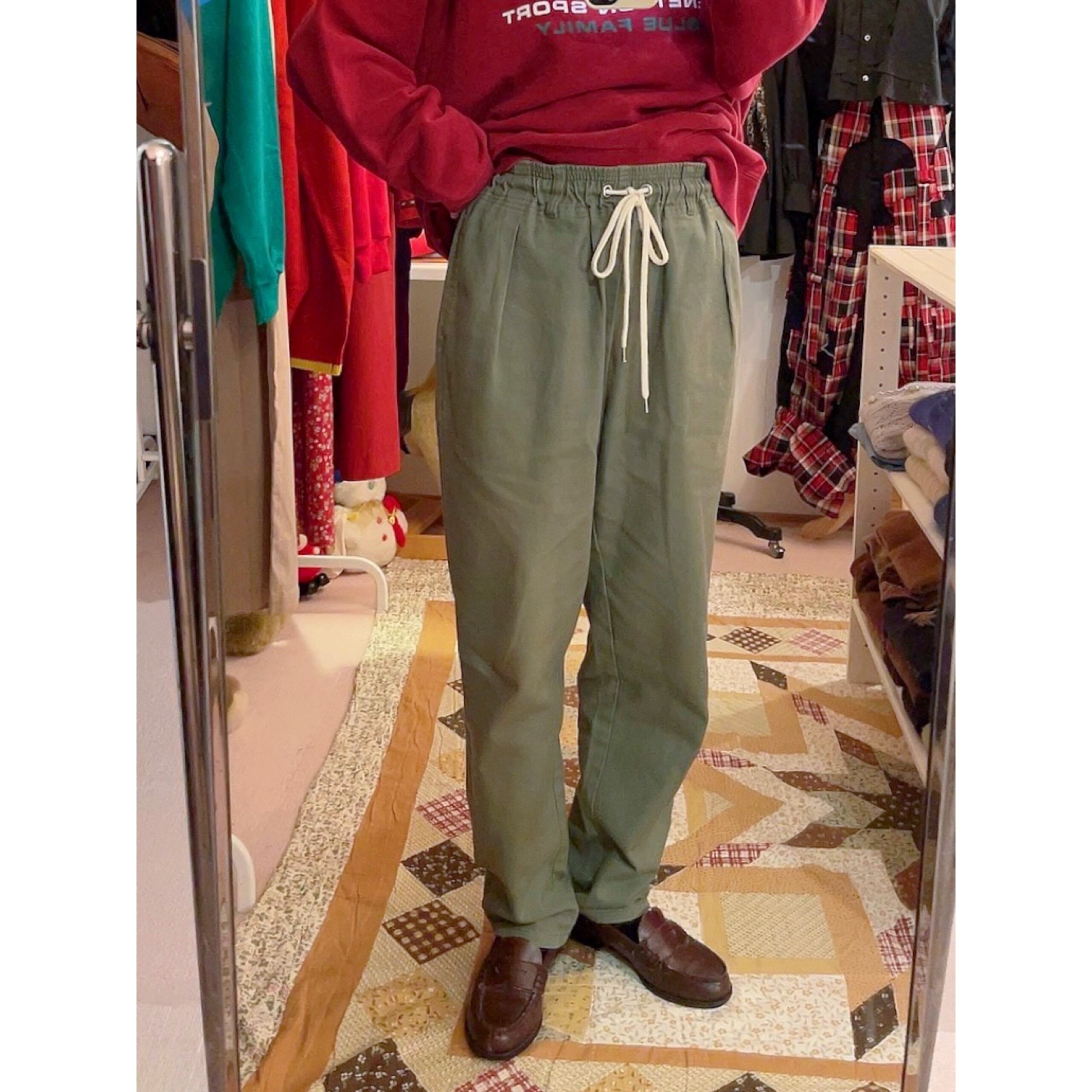 khaki string tapered pants