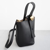 ロエベ ペブル バケットバッグ ミニ ブラック レザー
