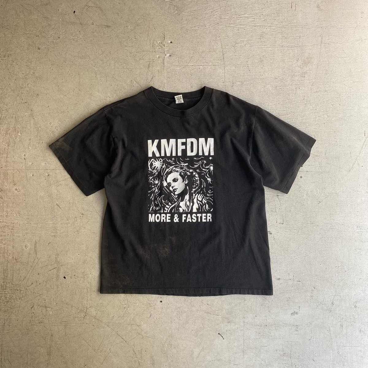 BAND T-SHIRT》 
