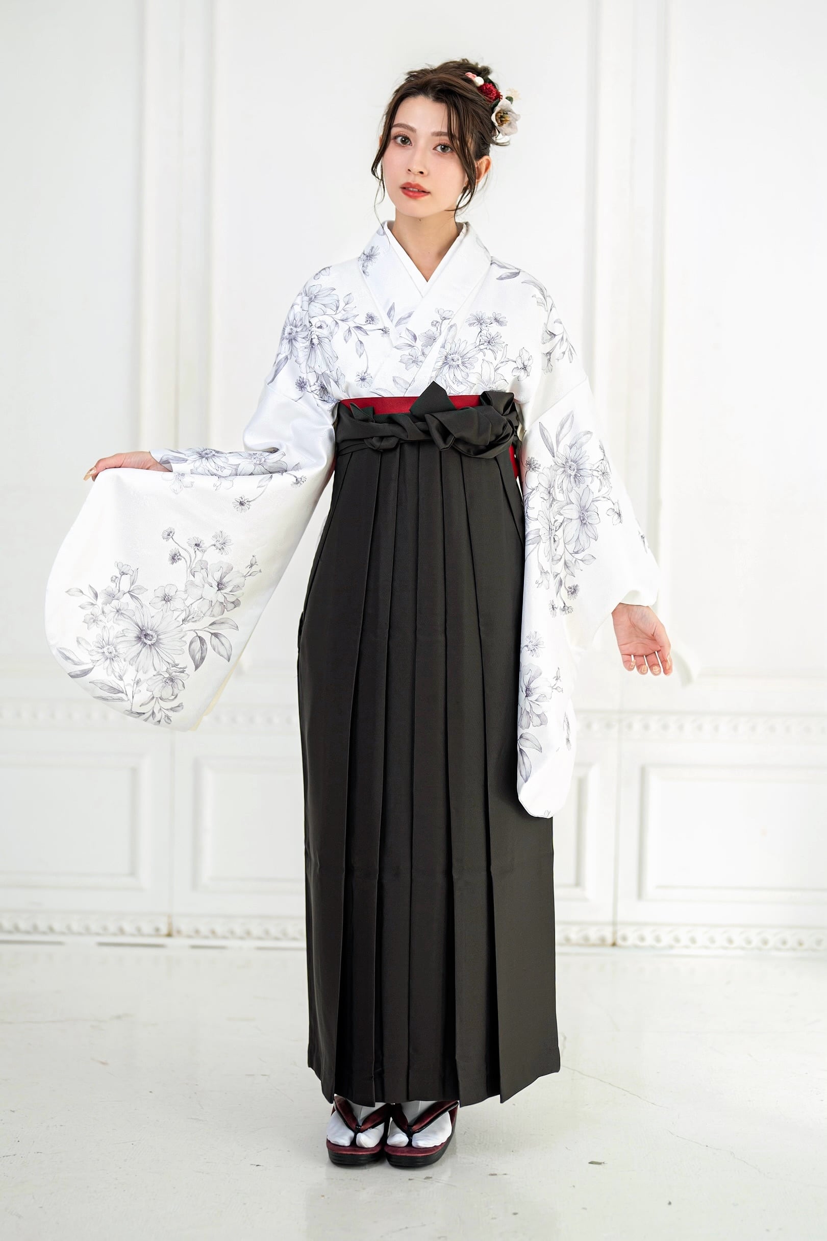Kimono Sienne 卒業式袴3点セット 白 グレー 二尺袖着物 袴
