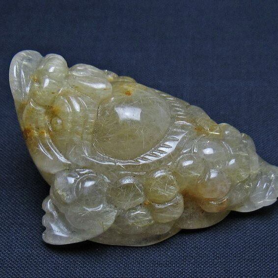 タイチンルチルクォーツ 手彫り 置物 キンセン 金蟾 一点物 おまかせ便 145-1706