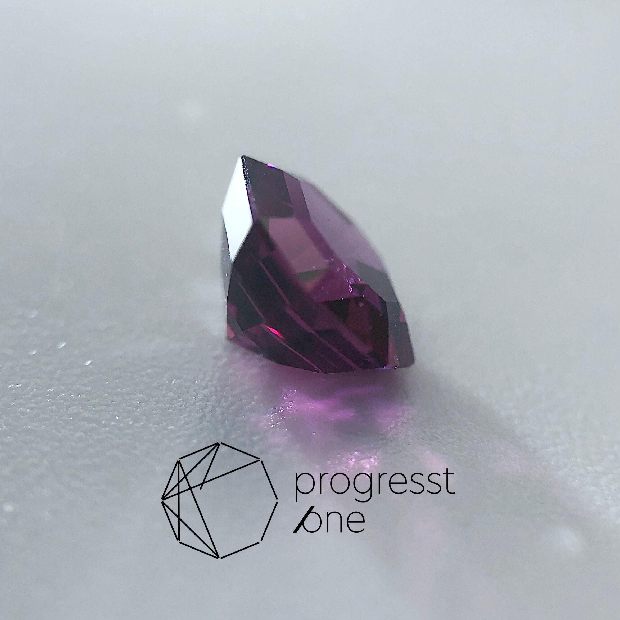 ロードライトガーネット2.015ct | progresstone