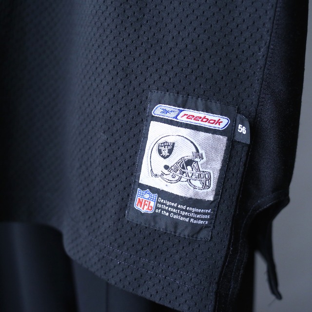 "Reebok×NFL" 24 numbering over silhouette black game shirt