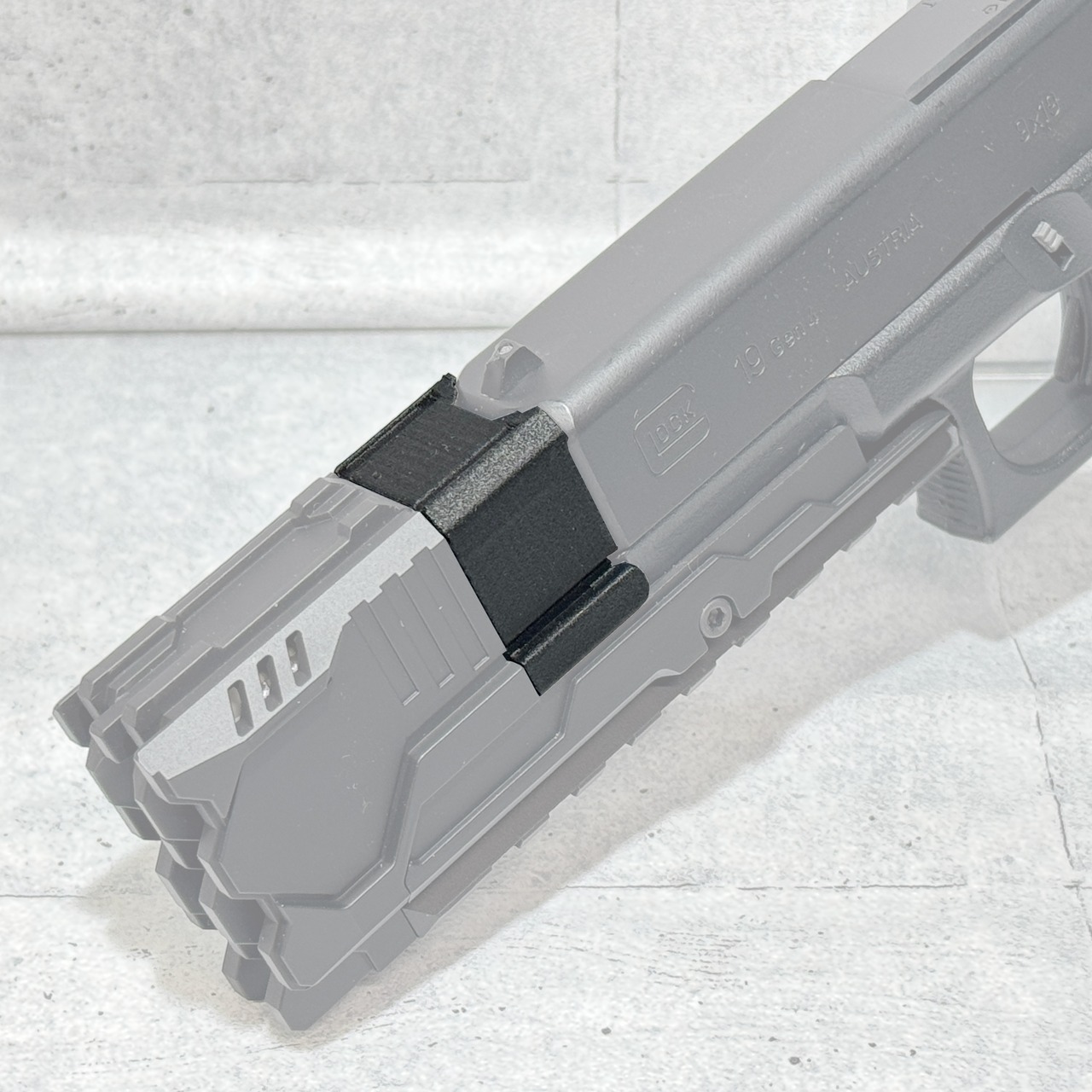 Newラインナップ！【オリジナル】 LayLax コンペンセイター型トレーサー グロック19用スペーサー