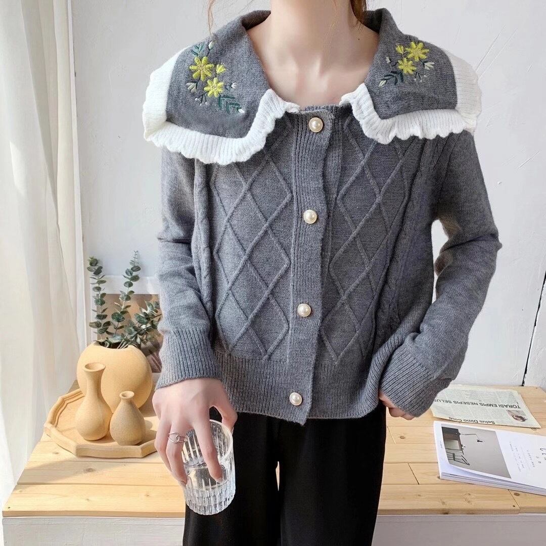 セーラーカラー刺繍カーディガン