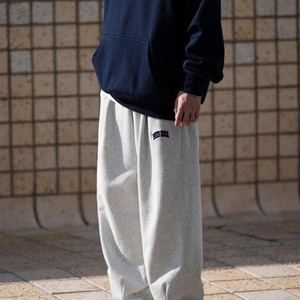 カレッジロゴスウェットパンツ　1020