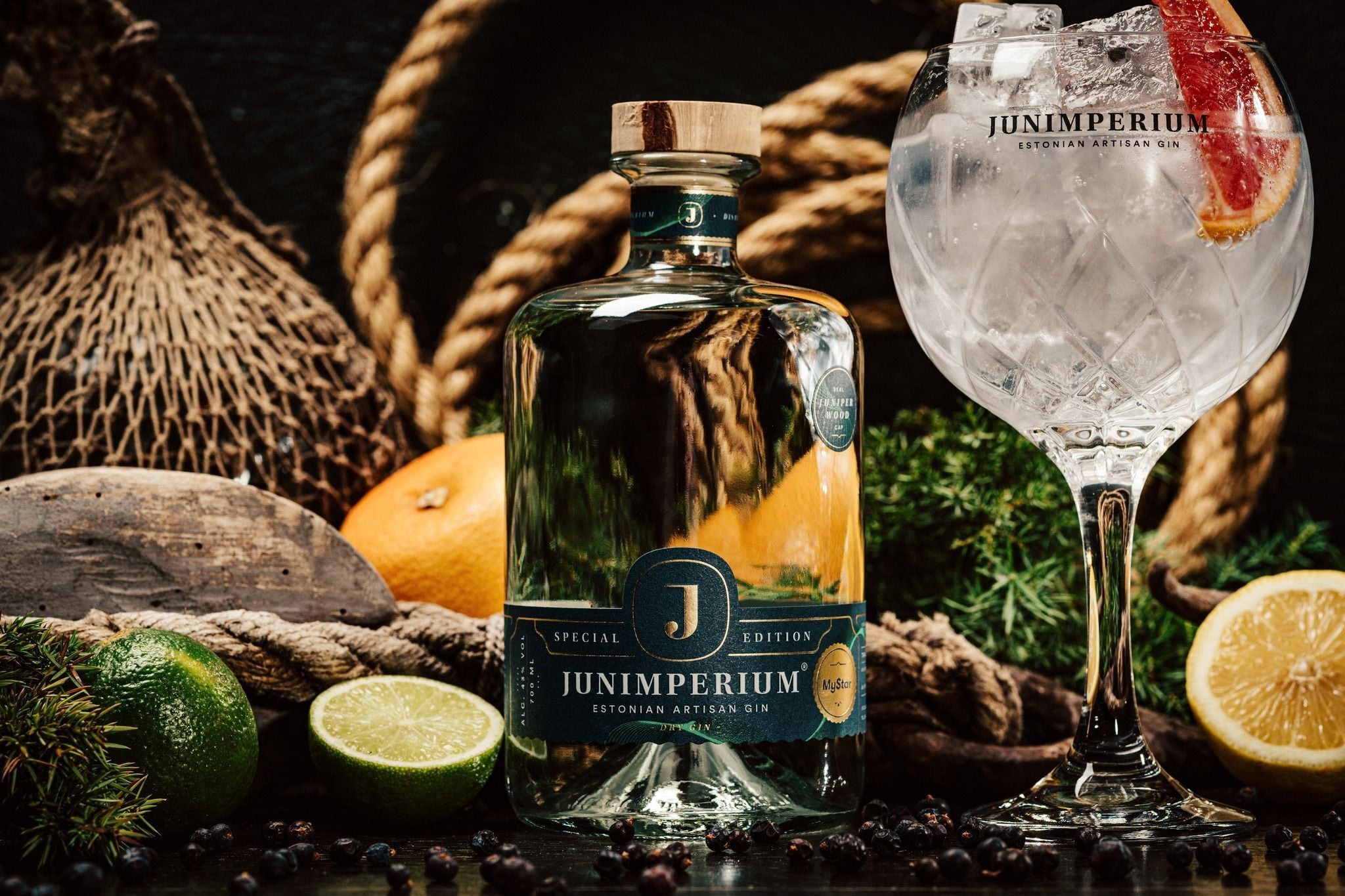 ジュニペリウム・ネイビーストレングスジン / Junimperium Navy