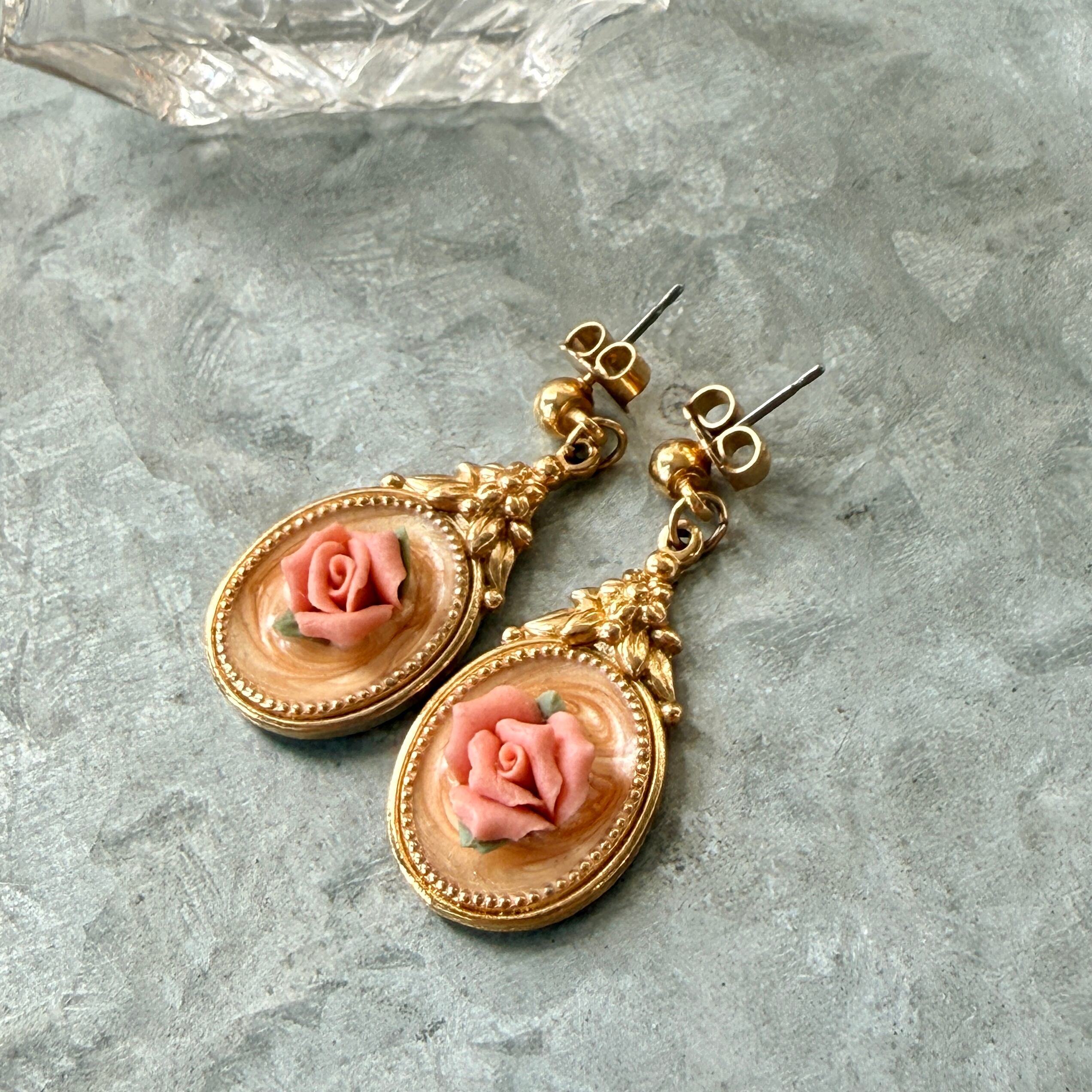PA264-【 AVON 】エイボン・ヴィンテージピアス 1989 Victorian Rose