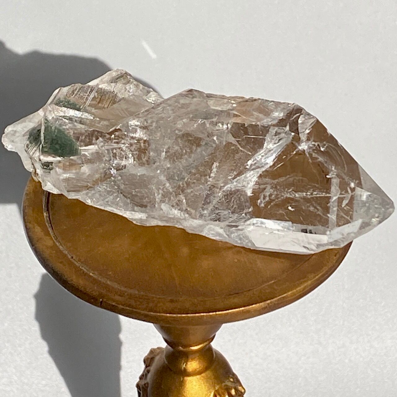 インドヒマラヤマニハール産クローライト・イン・クォーツのポイント