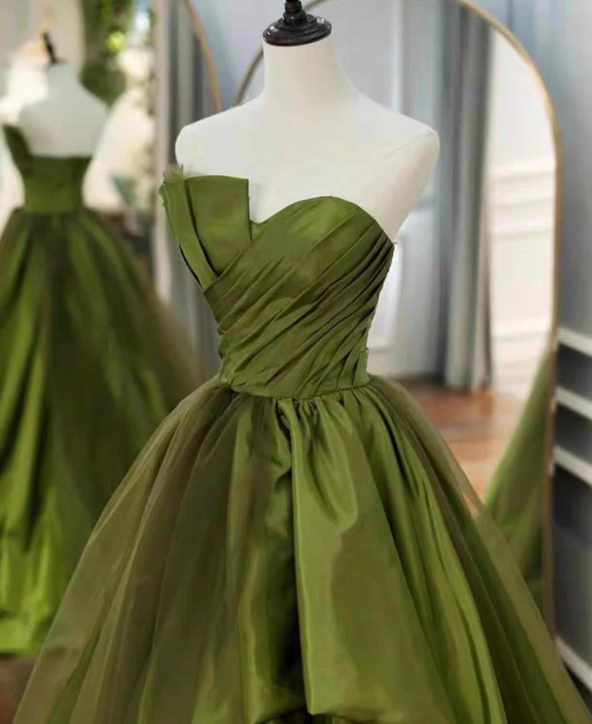 ディープグリーン カラーウェディングドレス | MINLADY BRIDE