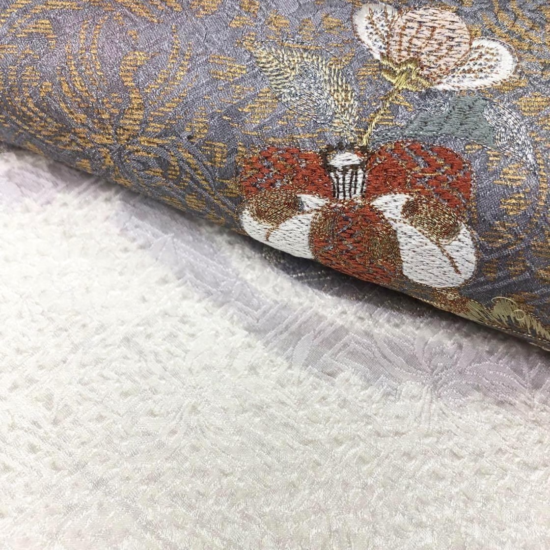 京袋帯 エ霞に花模様 絞り 刺繍 紗綾形 金糸 乳白色 O-3206 | Pay ID 