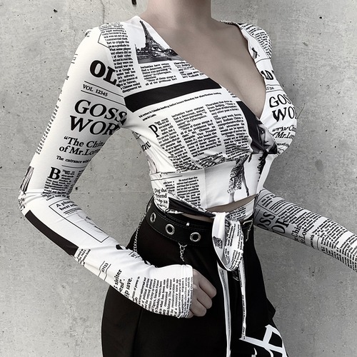 ✞ゴシックダークラインスリムVネッククロップドブラウス スリングストラップ 全面プリント Tシャツ 春夏秋冬 ✞✝✞ゴシック ゴスロリ SM ワンピース 黒 靴 大きいサイズ タイツ ヘッドドレス スカート バイブル 雑誌 本 タイツ アクセサリー ミリロリ 甘ロリ クラロリ 和ロリ エレガント 黒ロリ 姫ロリ 華ロリ AA-AA86874159480