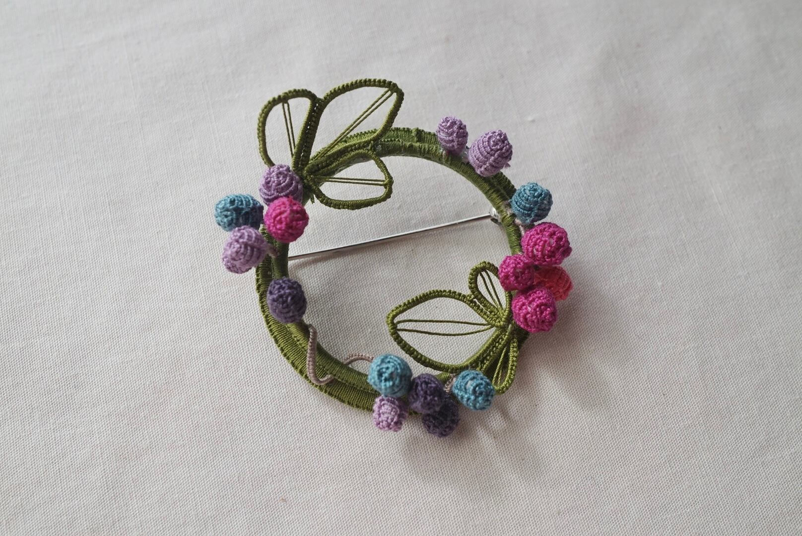 《限定》野葡萄のリースブローチ