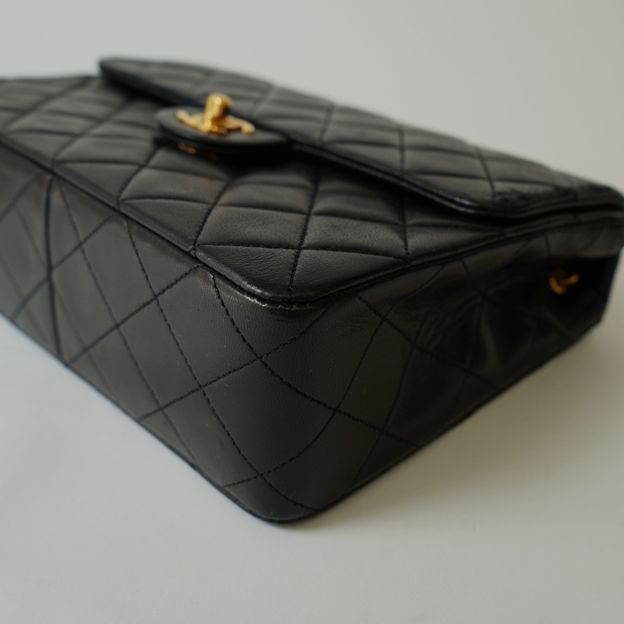 CHANEL シャネル ミニマトラッセ 20 ラムスキン シングルフラップ シングルチェーンバッグ ゴールド金具 1番台