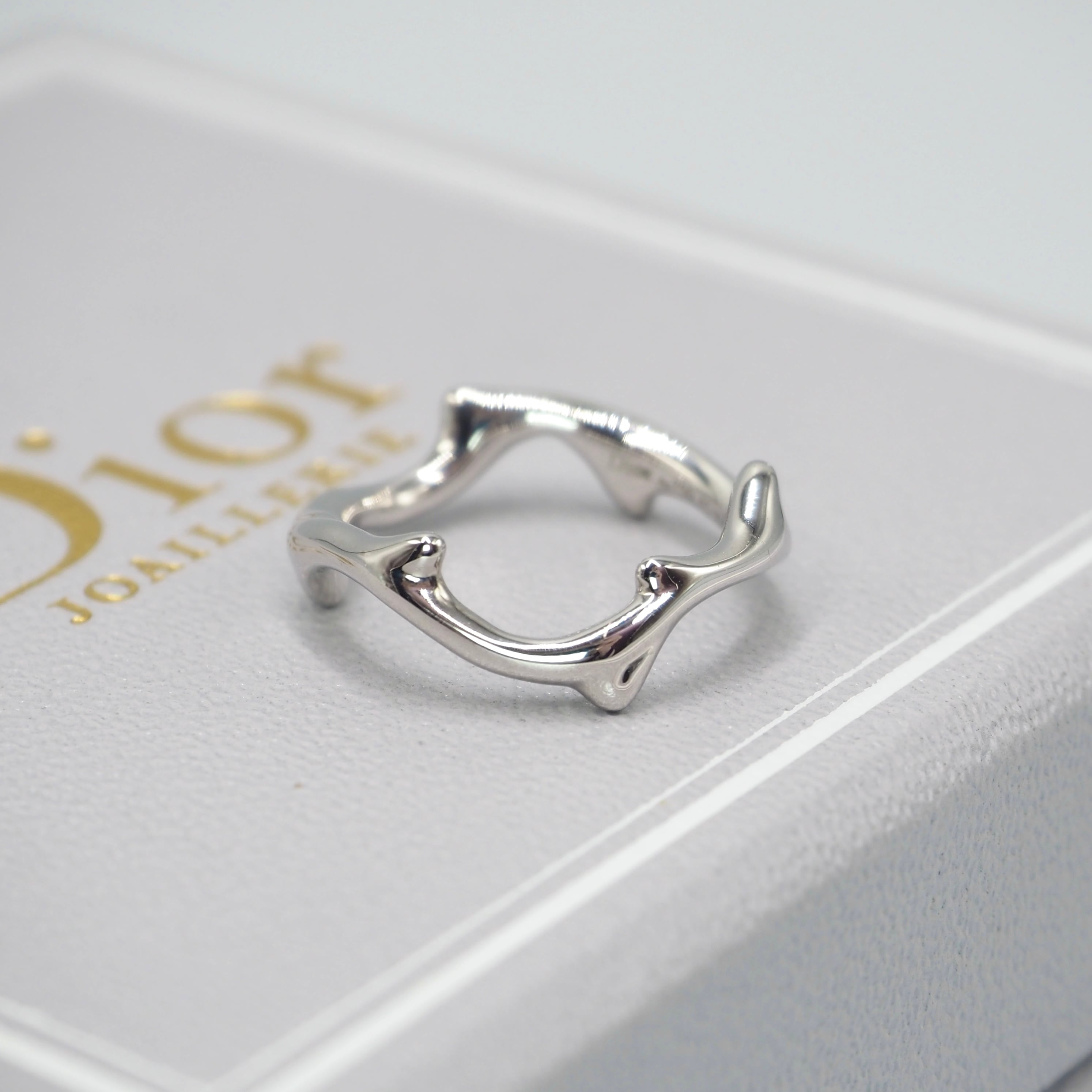 【現行品】DIOR 約5号 ボアドゥローズ リング K18 ホワイトゴールド ディオール 付属品付き