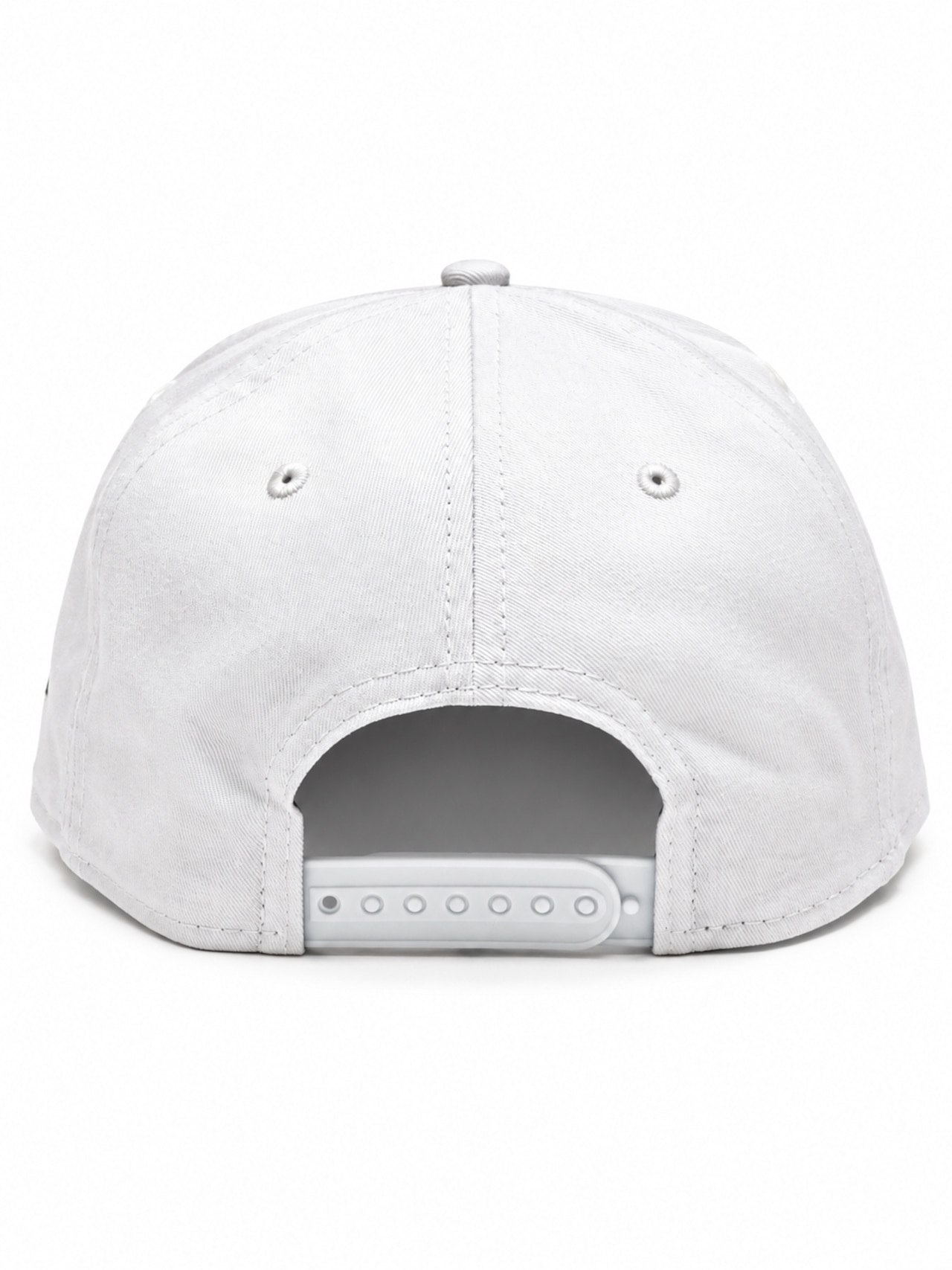 ×NEW EAR COLLEGE 3D NEEDLE CAP WHITE