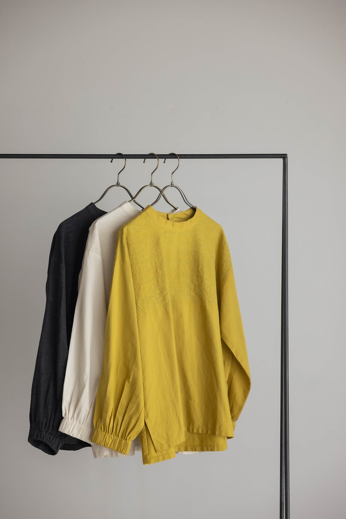 刺繍プルオーバー SIKQ5489 | Keitto NORTHERNTRUCK LILASIC