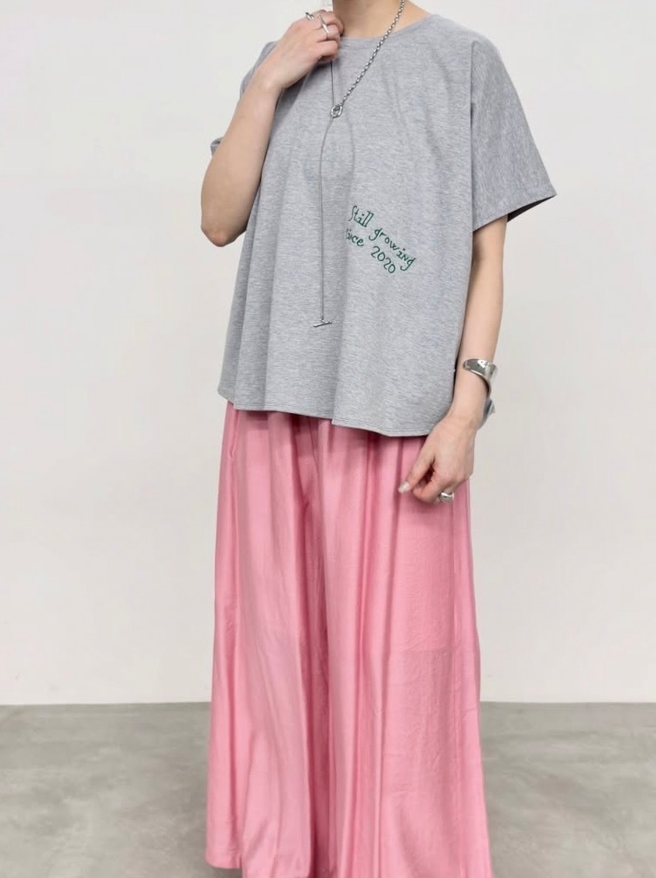 【NUS】 クラシック天竺　刺繍手書きロゴ　オーバーカットソー　610-35072