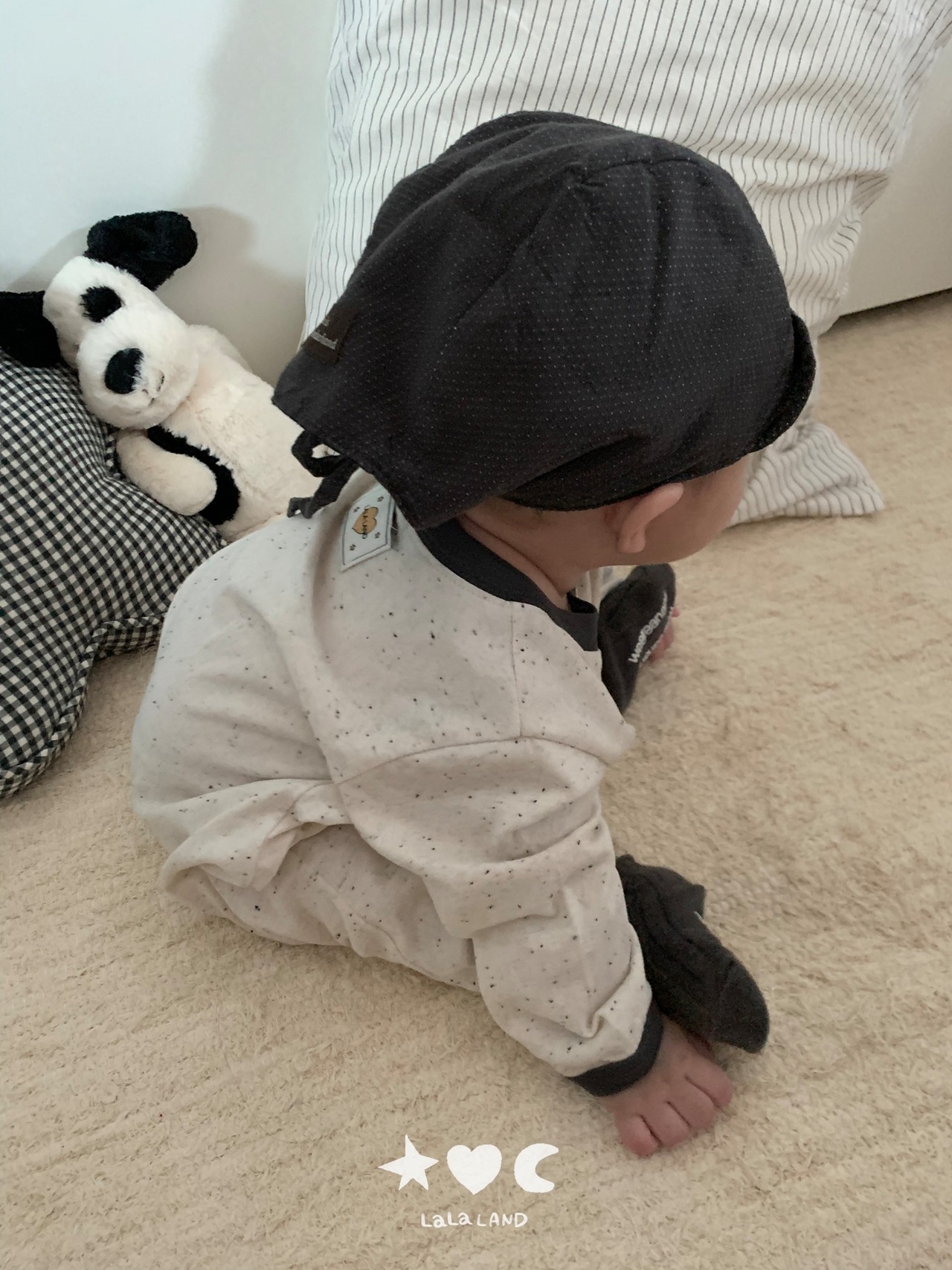 韓国子供服 / LALALAND / 26Autumn / ベベ ミックススター ロンパース / 秋服 / ベビー *6M~18M*