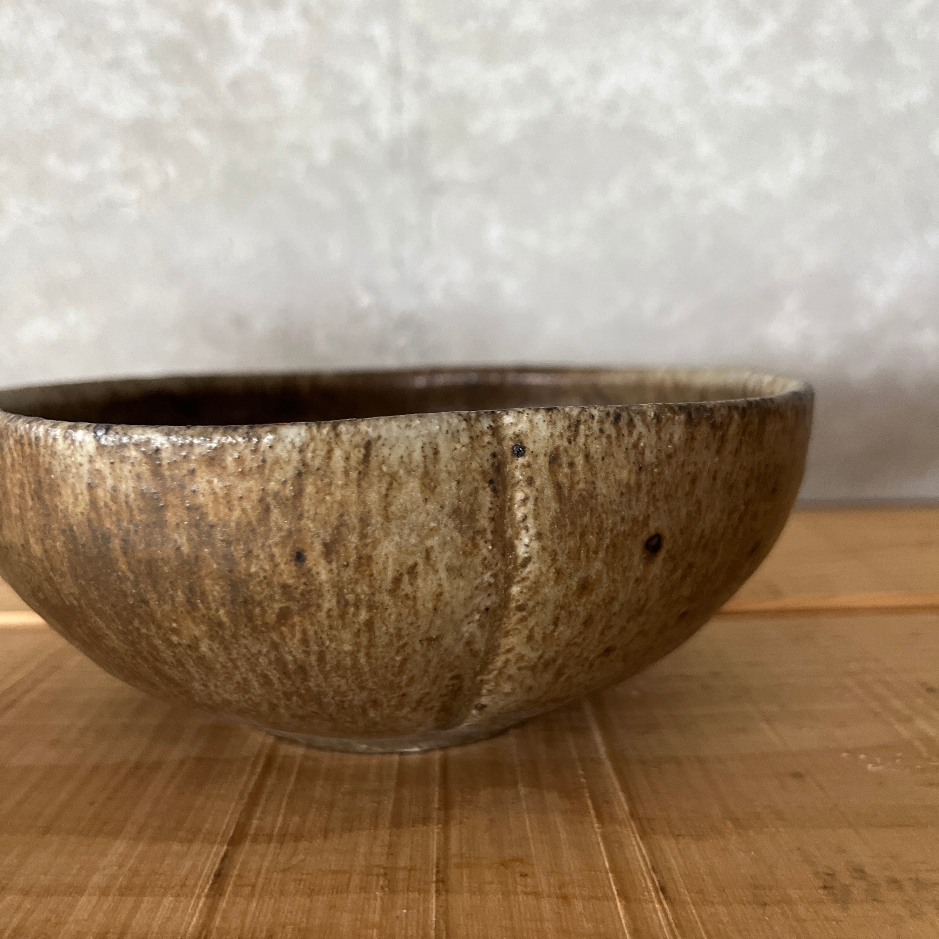森山陶器 花形鉢 薄灰釉 | タシュロン｜器と生活の道具