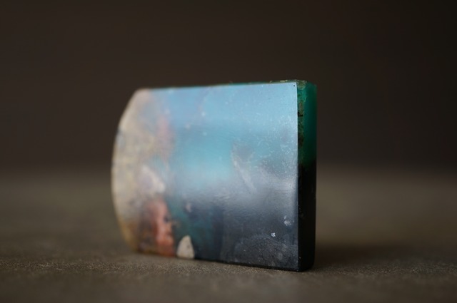 インドネシア産ブルーペトリファイドウッド Blue Opalized Petrified Wood 1976