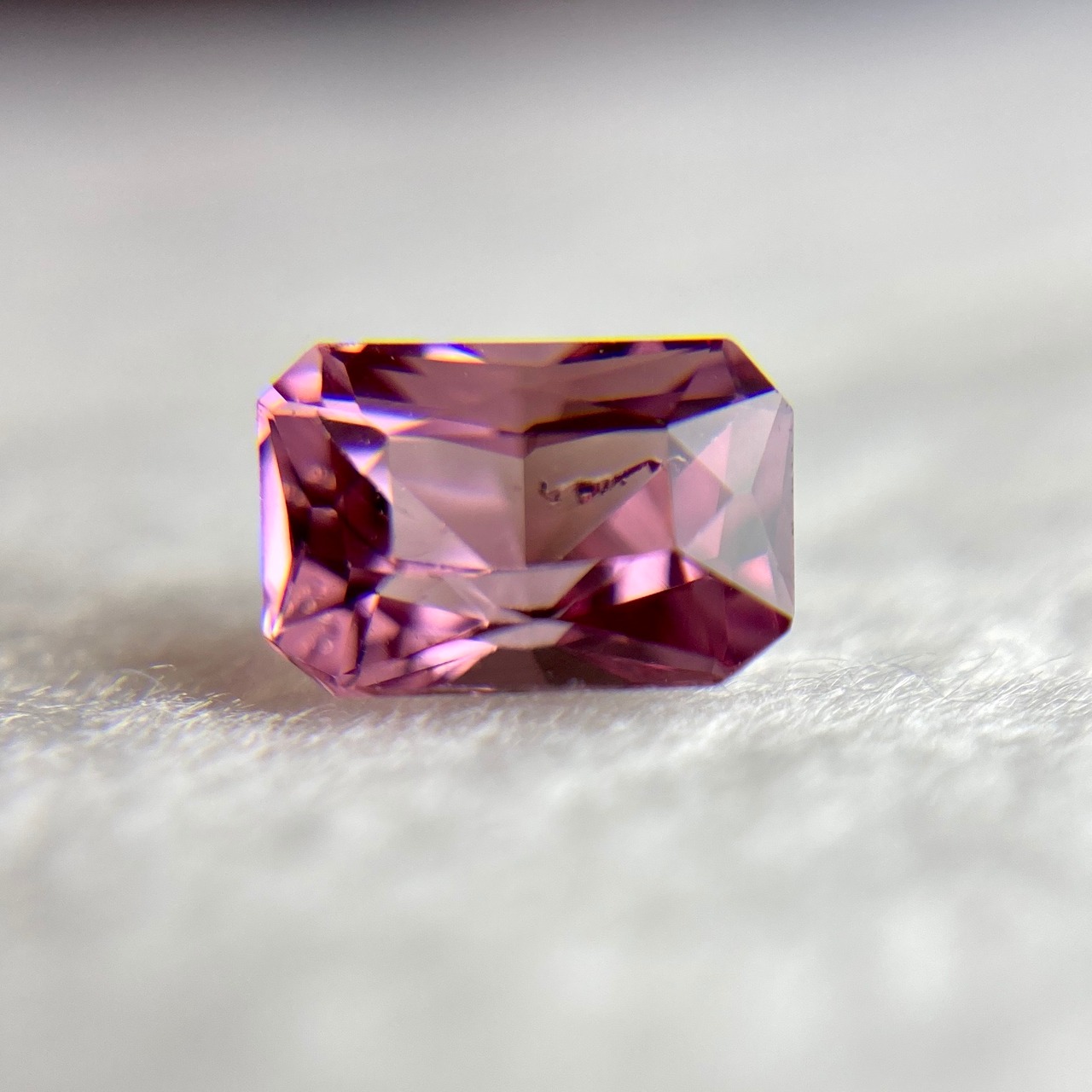 スピネル 0.564ct ピンク 簡易ソーティング付き No.142