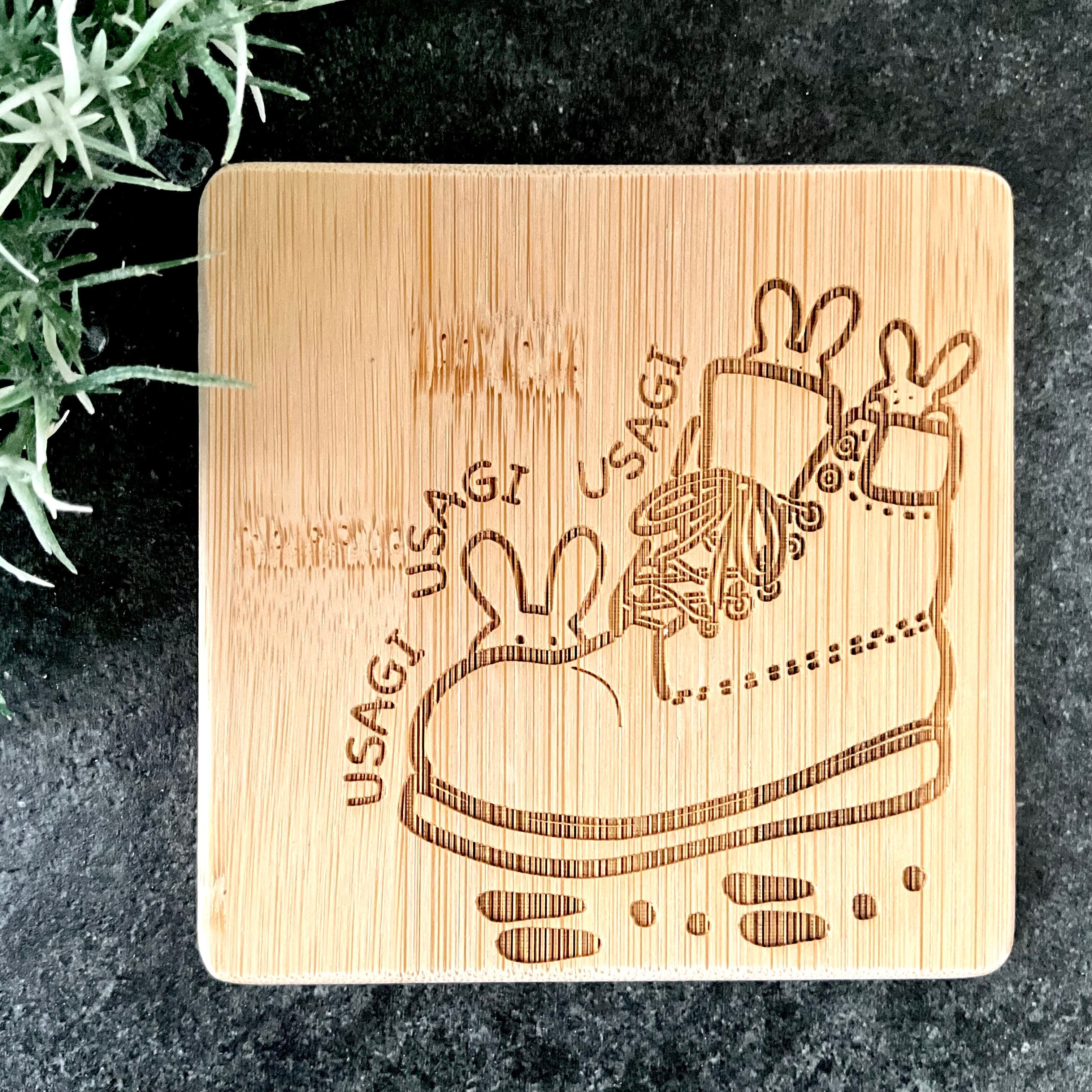 名入れ無料】スニーカー動物の竹製コースター レーザー彫刻 | 竹専門店