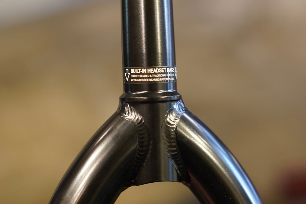 ODYSSEY フロントフォーク R32 ブラックBMX