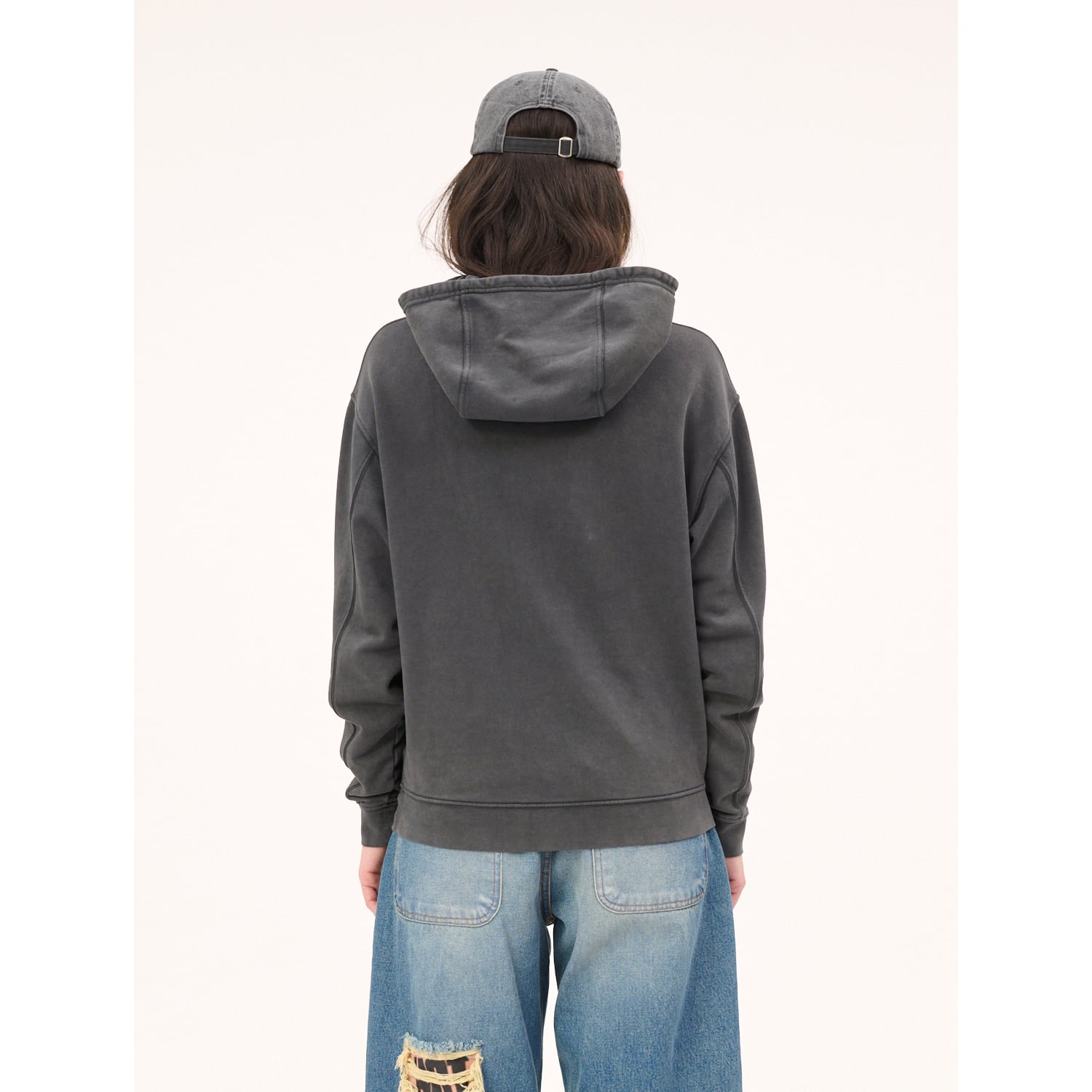 UNEEK BASEMNT - Discover independent style.