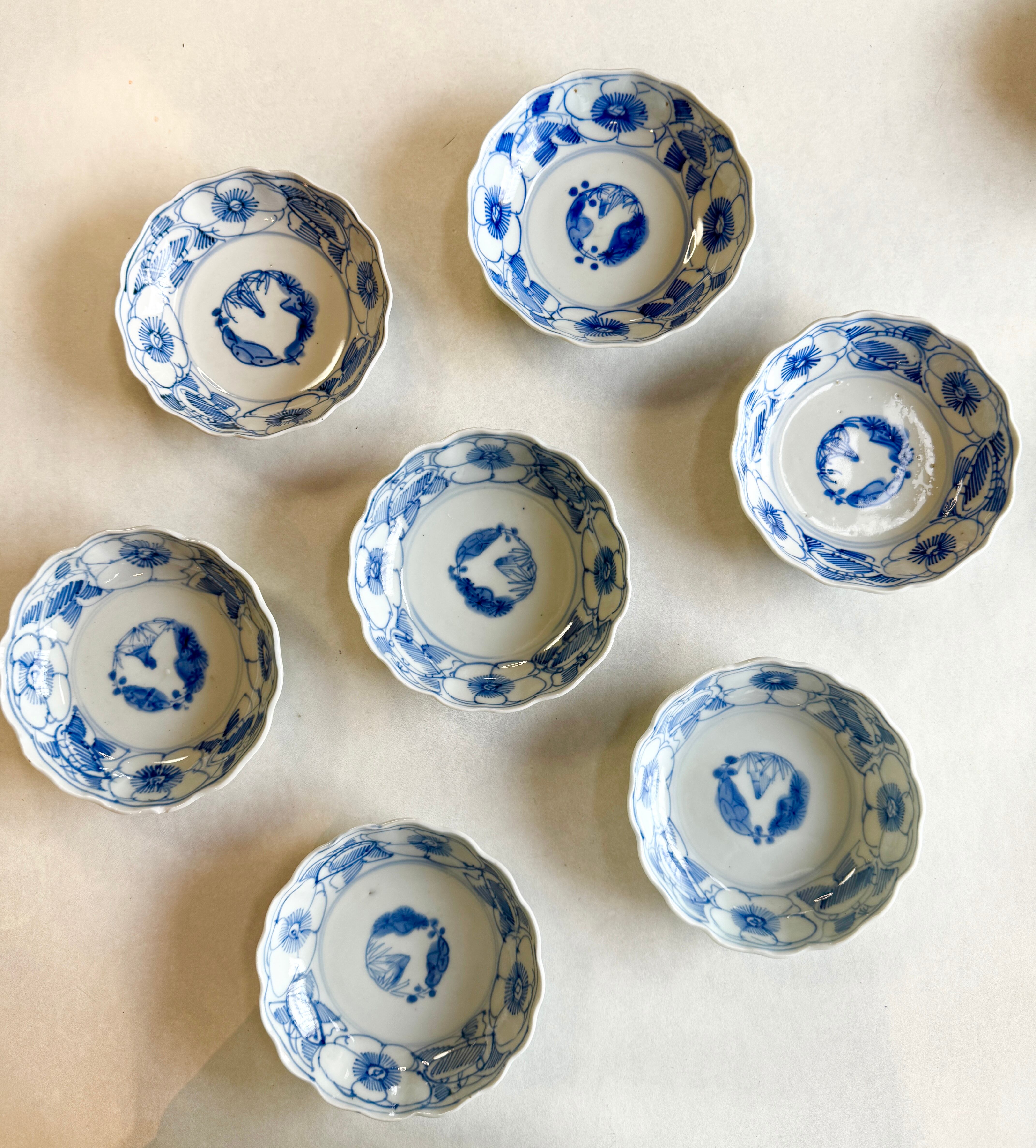 7寸染付椿絵皿　骨董品 おすすめ！骨董皿 古伊万里 染付椿文膾皿 江戸時代 膾皿 | Pay ID