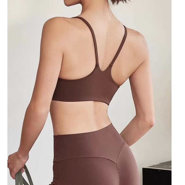 細ストラップパッド付きピラティスフィットネスブラ