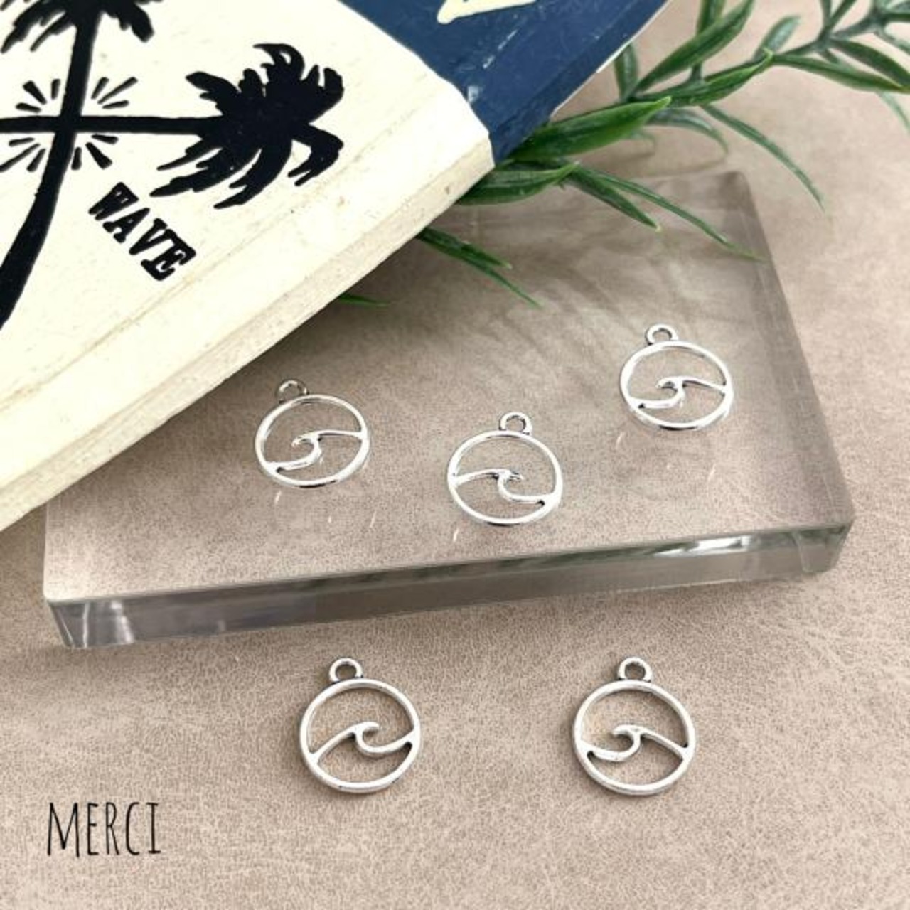 【4個】ミニウェーブチャーム