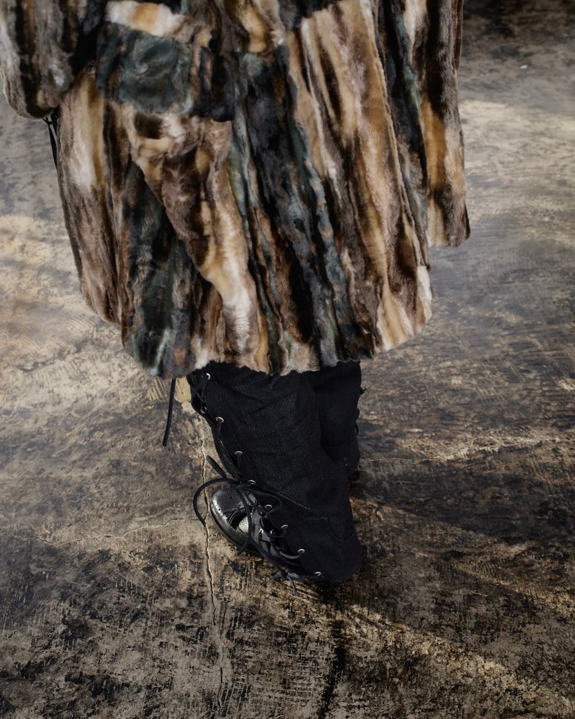 SUGARHILL | FUR COAT | BLACK & GREEN | HOWDAY
