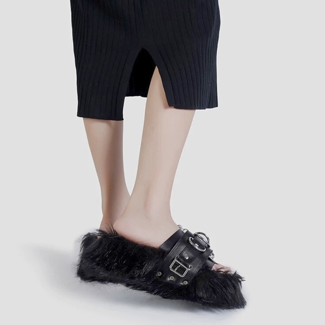 Belted fur sandal C1232