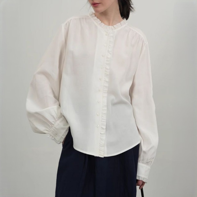 フリルディテールスタンドカラーブラウス　M0387