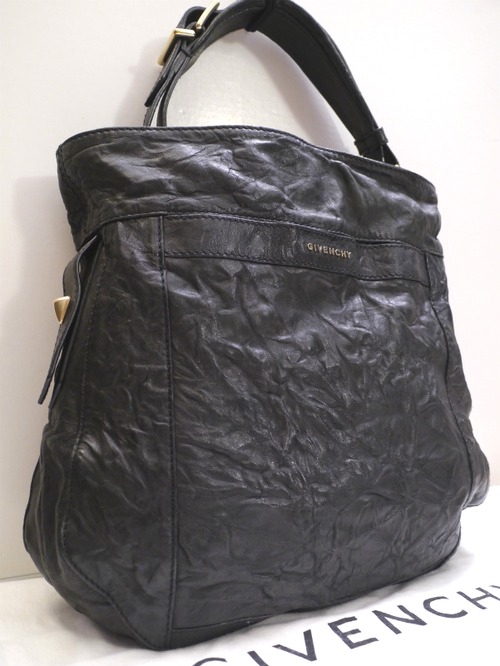 2015美品★GIVENCHY ジバンシィ スタッズデザイン A4対応 ビジネス可 レザー ショルダー トート バッグ 黒★ 通勤通学にも便利な万能トート