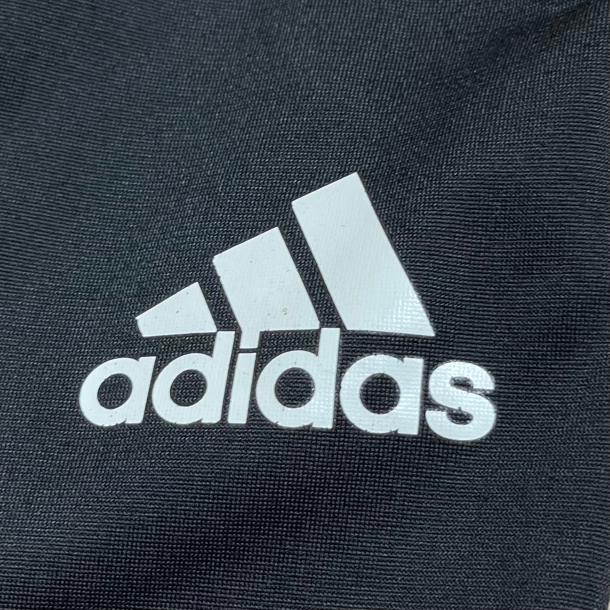adidas】トラックパンツ ジャージ プリント ロゴ ブラック スリー