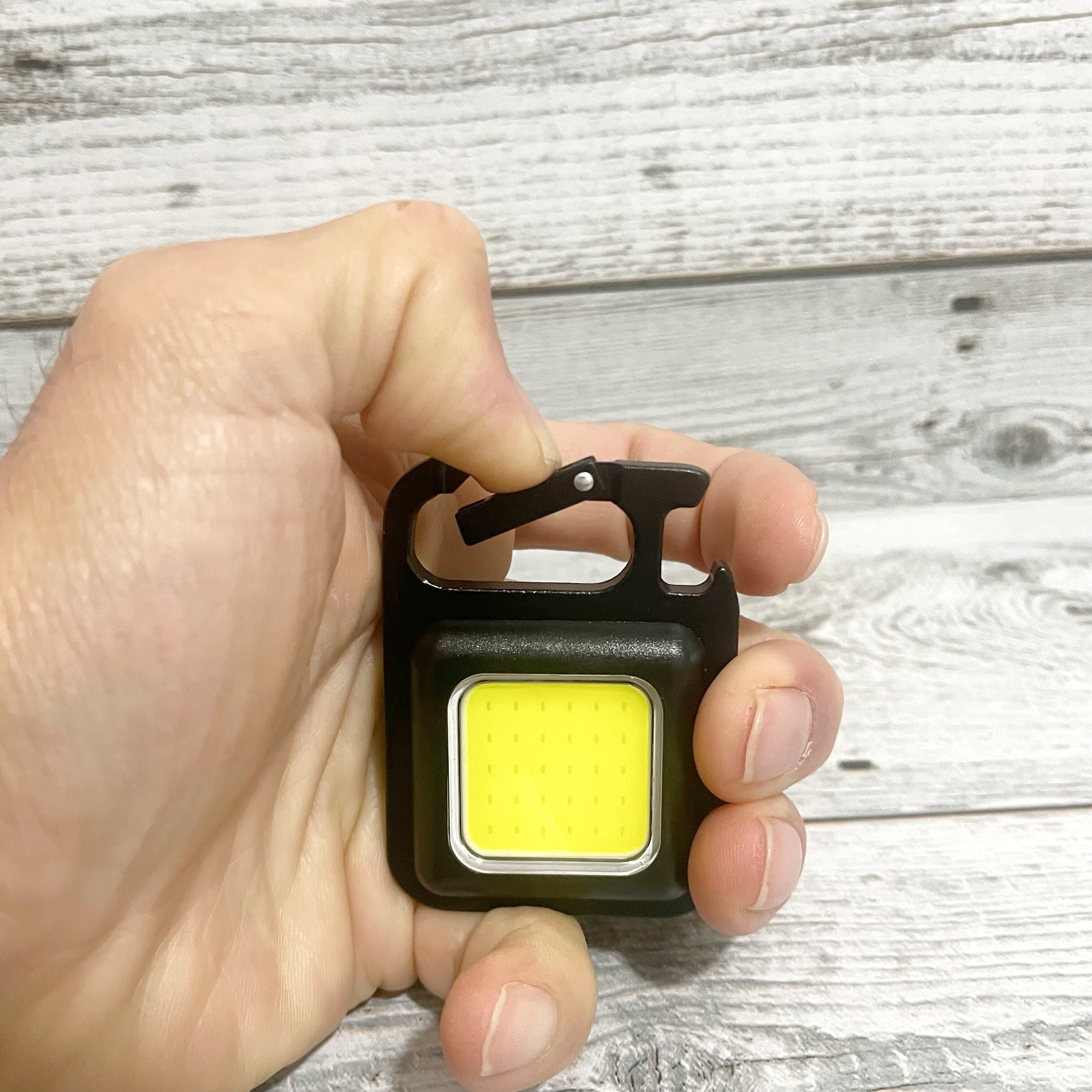 COB LED投光器ライト ブラック 小型 USB充電式 作業灯 軽量 ミニ 防水防滴仕様 栓抜き キーホルダー  カラビナ ((S 価格比較