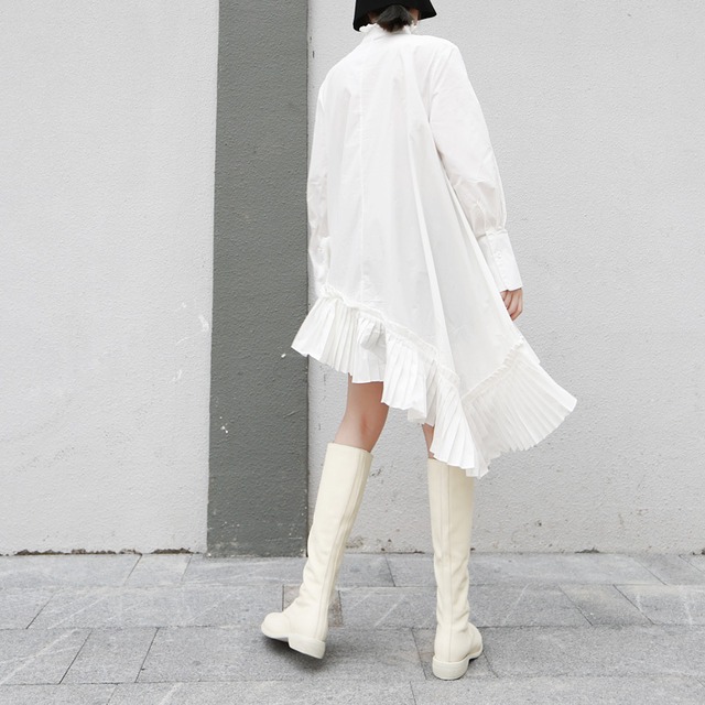 アシンメトリー ブラウス シャツ ワンピース スタンドカラー ハイネック 長袖 プリーツ 白 ホワイト 黒 ブラック おしゃれ かっこいい 韓国 韓国ファッション オルチャン オルチャンファッション K256 Korean Select 韓国ファッション オルチャンファッション