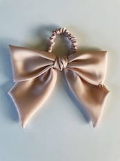 サテンリボンシュシュ