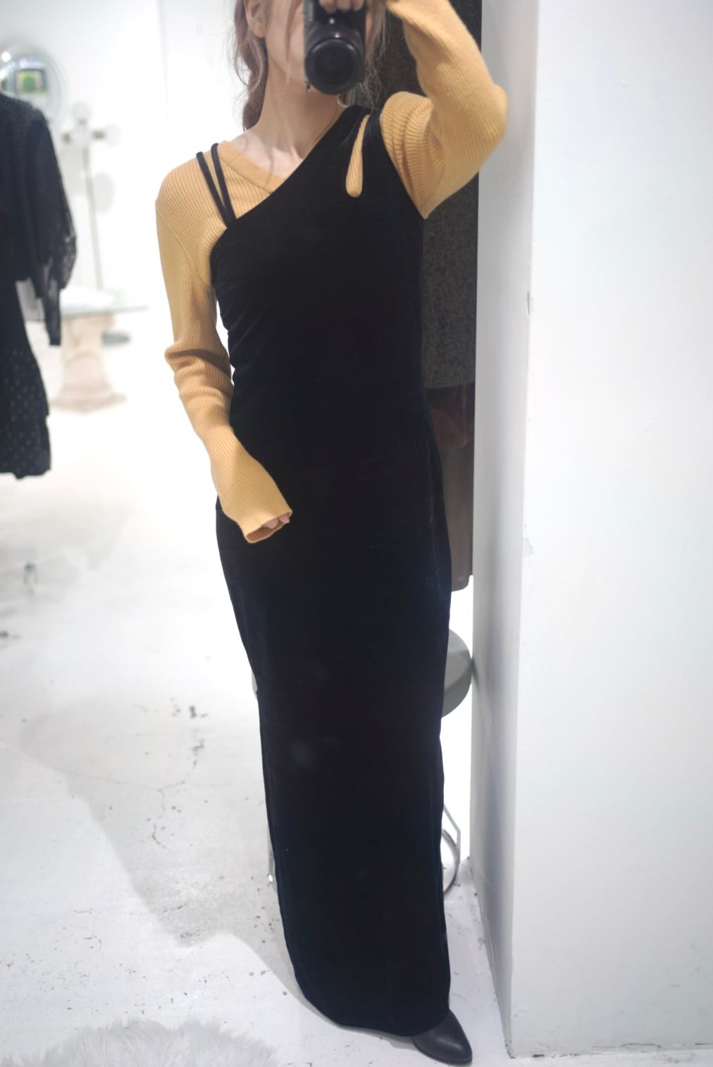 unique shoulder velours dress
